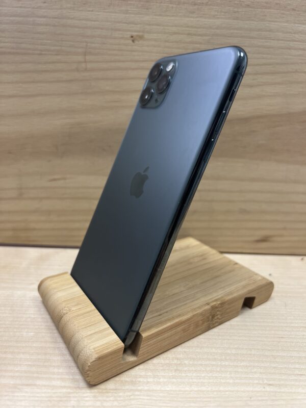iPhone 11 pro max 64gb  verde Bateria superior al 95% - Imagen 3